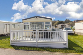 Great dog friendly caravan by the beach at North Denes in Suffolk ref 40097ND